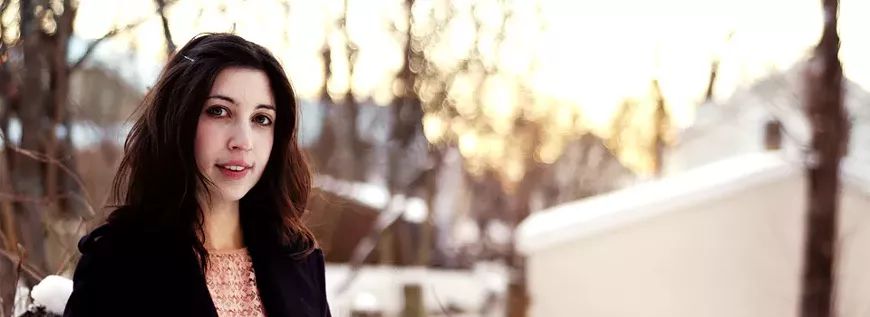 chloe-snow.webp