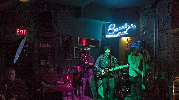 Image: Bearly's House of Blues & Ribs