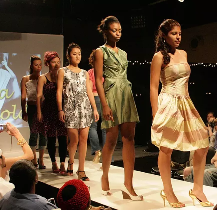 fashion-show.webp