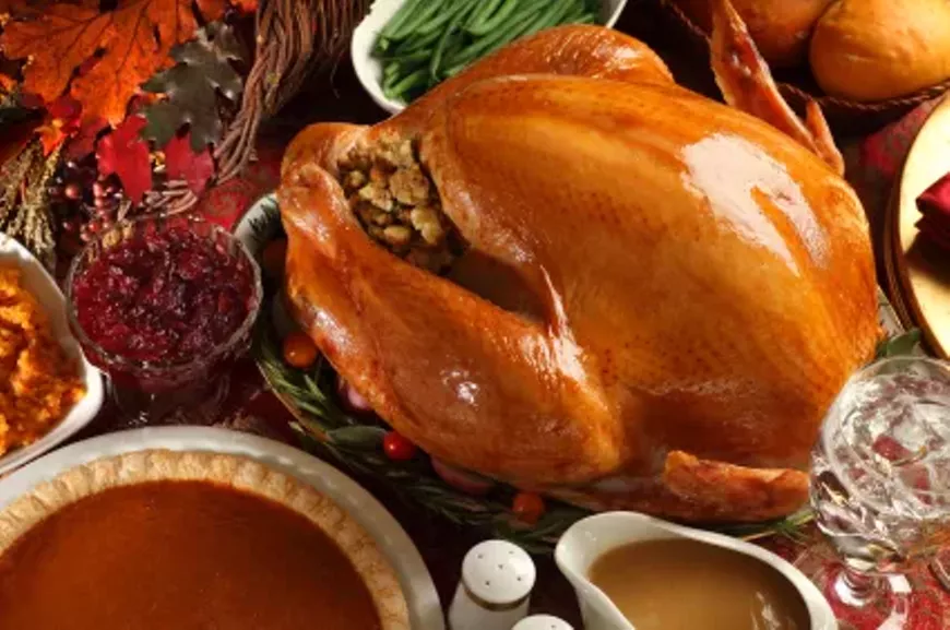 thanksgiving-dinner.webp