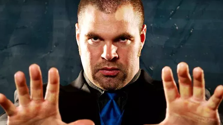 Image: Hypnotist Cyrus