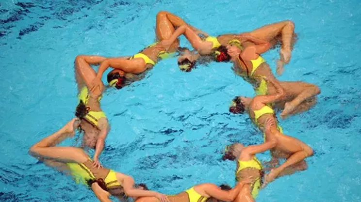 Image: Synchronized Swimming Water Show