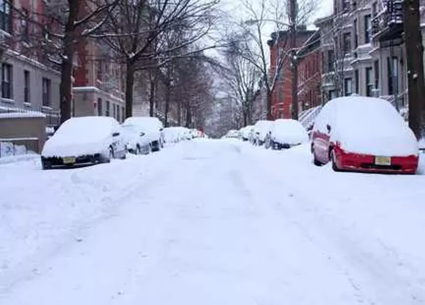 snow_street_parking.webp