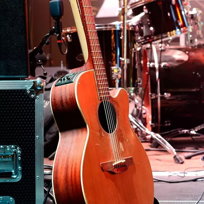 guitar-accoustic-4.webp