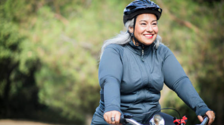 Image: Cycle the Chain of Lakes Trail
