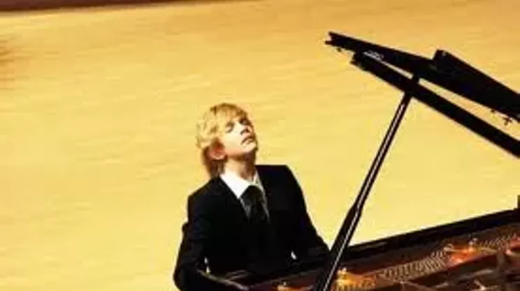Image: Win a Pair of Tickets to See Piano Prodigy Jan Lisiecki