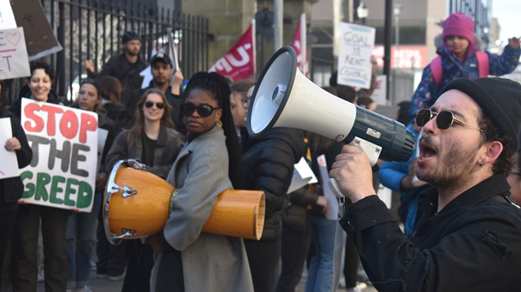Dal students rally for Houston to extend rent cap amid housing crisis