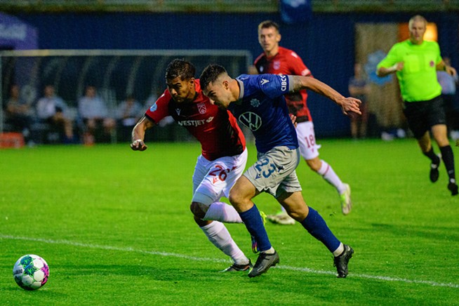 Late Wanderers surge not enough to match league-leading Cavalry FC